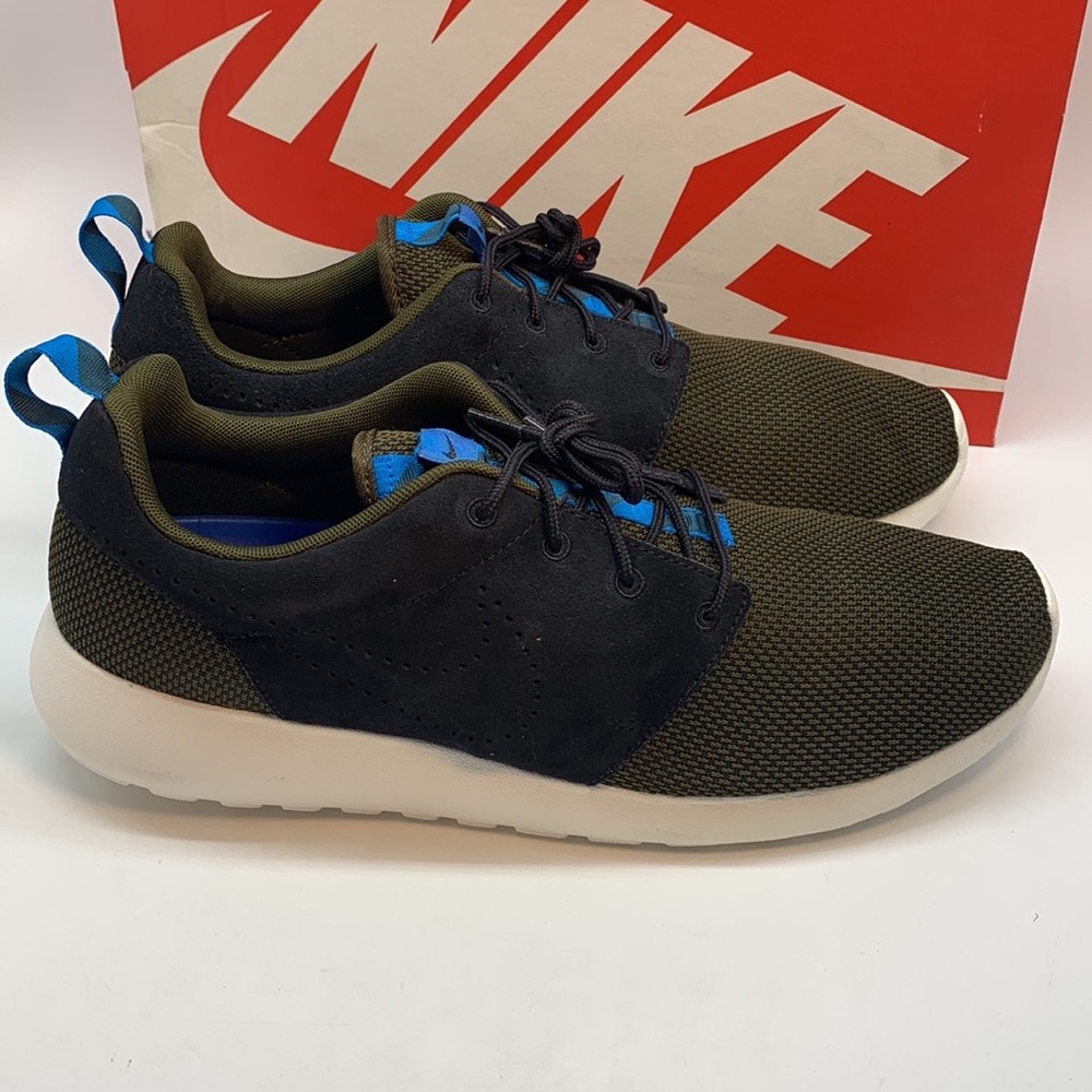 Nike  Menś Roshe Run Sneakers Size 11.5